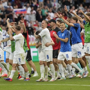 c7c7.app-包含基尔克伦战胜洛桑体育，晋级欧洲足球联赛半决赛的词条