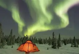 纷争不断，球队展现出坚韧不拔的精神(纷争不断,球队展现出坚韧不拔的精神)